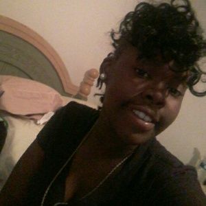 Meet your Posher, Renae